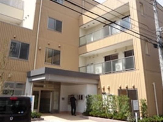 多階層建物のエントランス