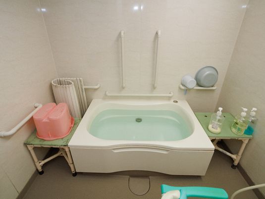 清潔な浴室の一角