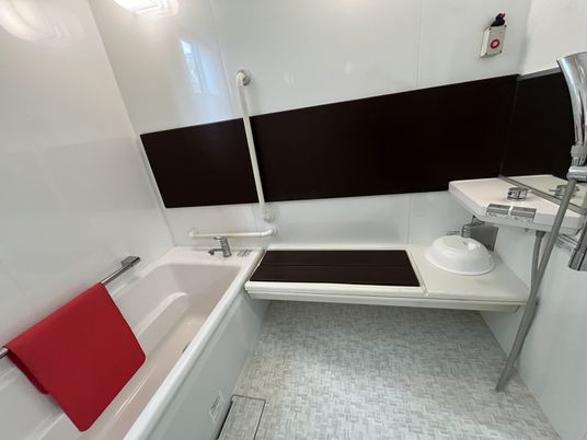 バリアフリーの浴室