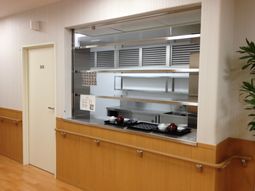 清潔な配膳エリア