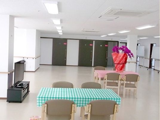広々とした多目的スペース