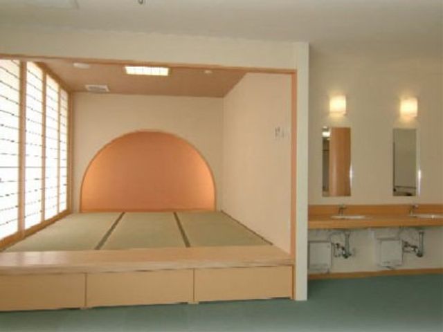 広々とした共有和室 和室 心安らぐ和室で、利用者様と共に穏やかな時間を過ごしてみませんか。