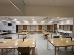 自然光が入る明るい空間