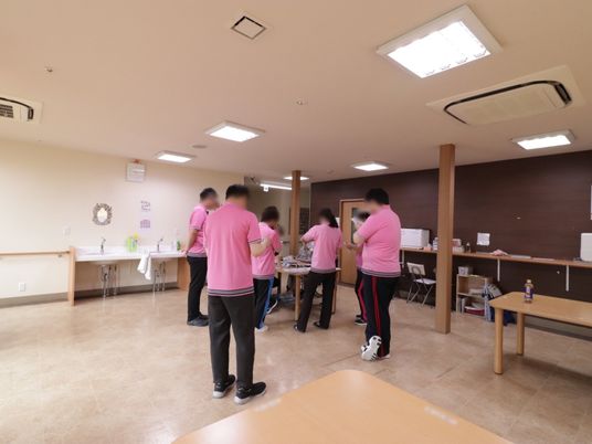 スタッフが活動する多目的室
