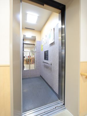 エレベーターの出入り口
