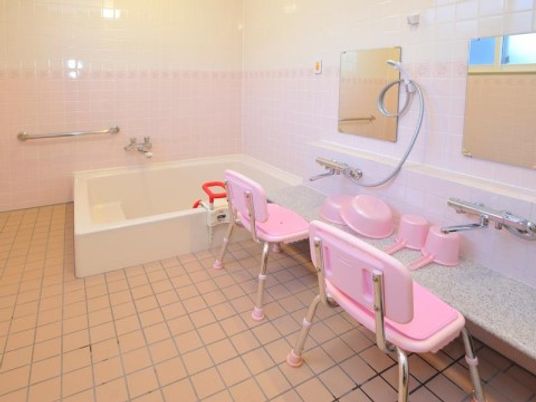 バリアフリー対応浴室設備