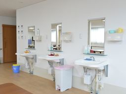 清潔な洗面所の様子