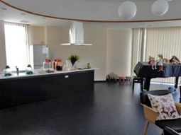 明るいダイニングルーム