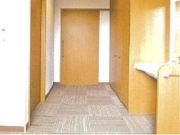 明るい廊下の様子