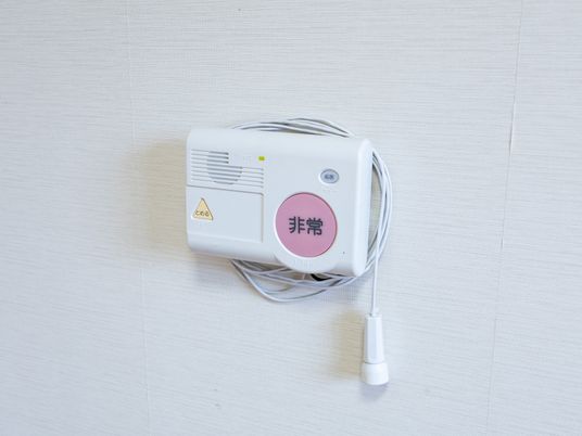 非常ボタンの装置
