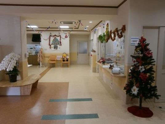 クリスマスの飾り付けエントランス