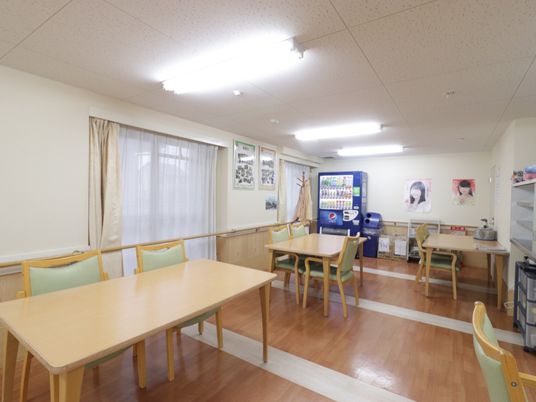 清潔な食堂の一角