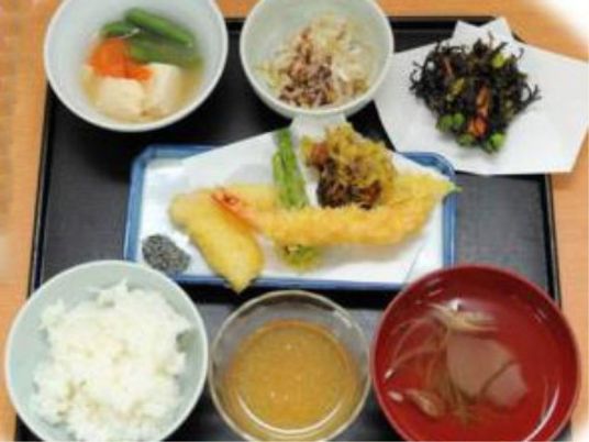 バランスの取れた食事提供