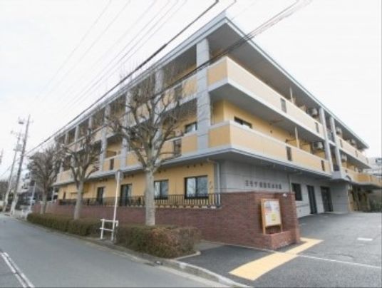 多階層建物の外観
