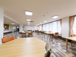 明るいダイニング空間