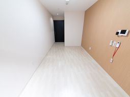 明るい廊下の空間