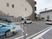 施設外観と駐車場