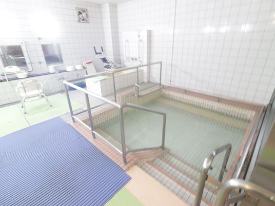 清潔な浴室空間