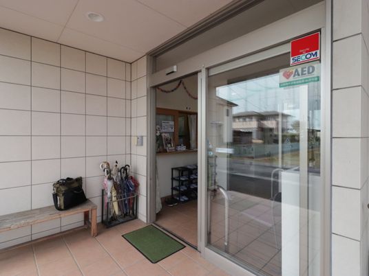 エントランスの自動ドア