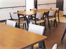 清潔なダイニングルーム