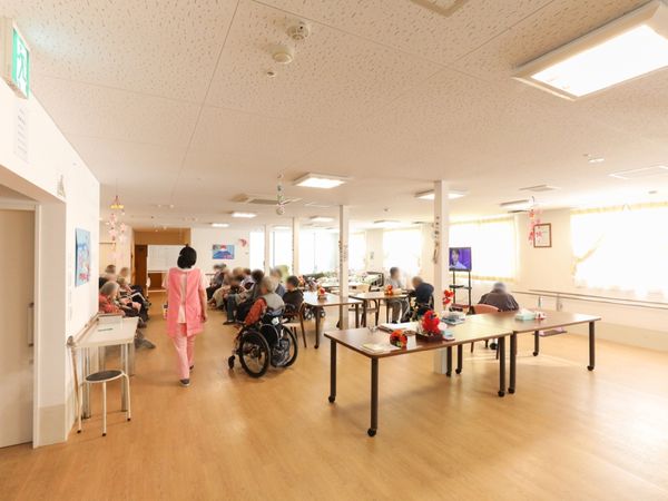 居心地の良い広々ダイニング