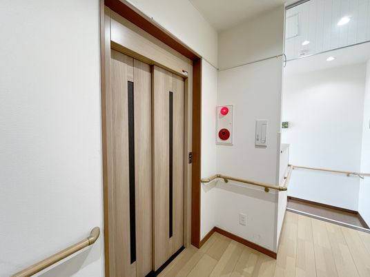 シンプルなエレベーター