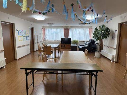 明るい雰囲気のスタッフと利用者