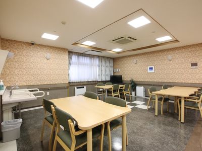 明るいダイニング空間