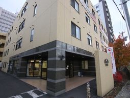 清潔感あるエントランス