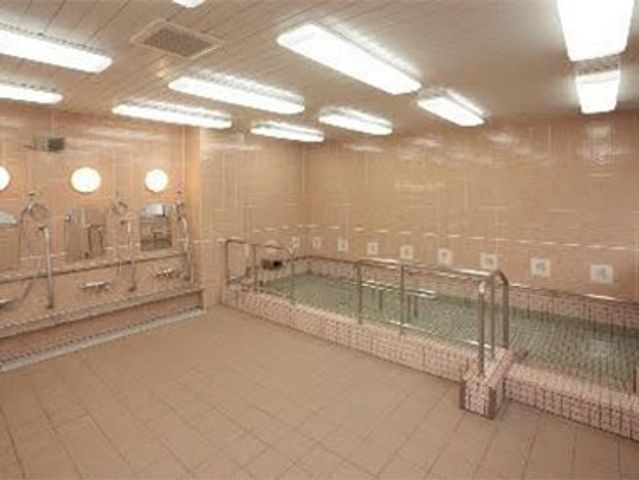 明るい浴室  