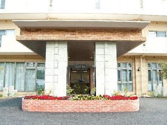 建物正面の出入口  