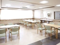 清潔な食堂の様子
