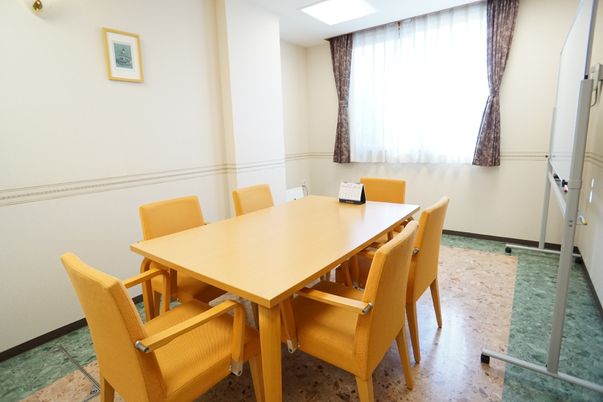 明るい会議室