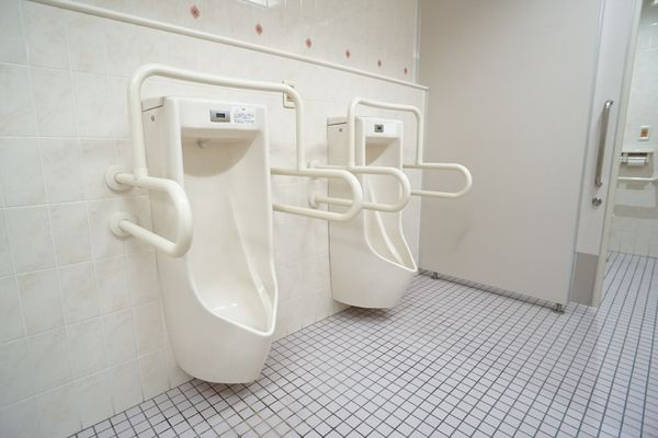 手すり付き洗面台