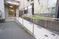 入口と看板の外観