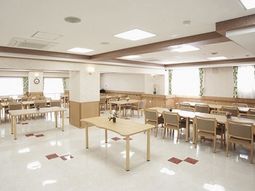 広いダイニングの様子