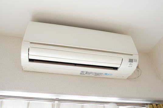 快適な室温を提供するエアコン