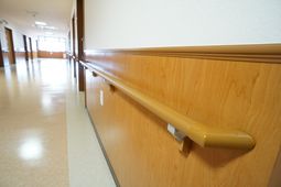 廊下の手すり