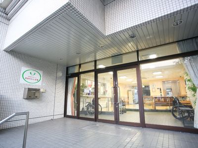 玄関の明るい景観