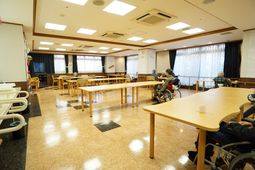 広々とした食堂の様子