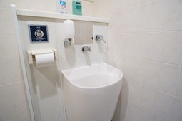 清潔な浴室の一角