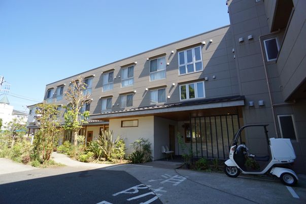 ゆとりある施設の外観
