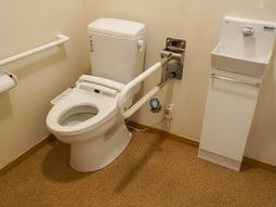 手すり付きトイレ設備