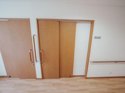 ゆとりのある居室の扉