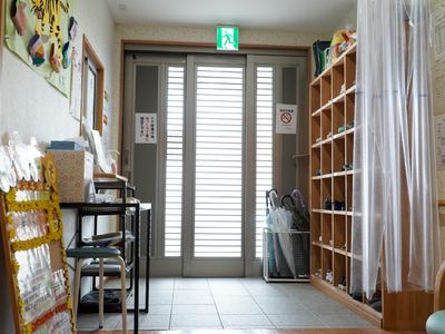 廊下の明るい空間