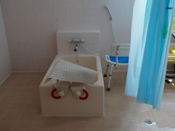 バリアフリーの浴室設備