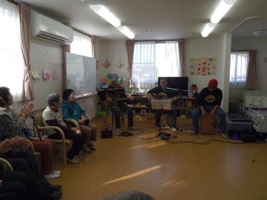 居室での音楽活動
