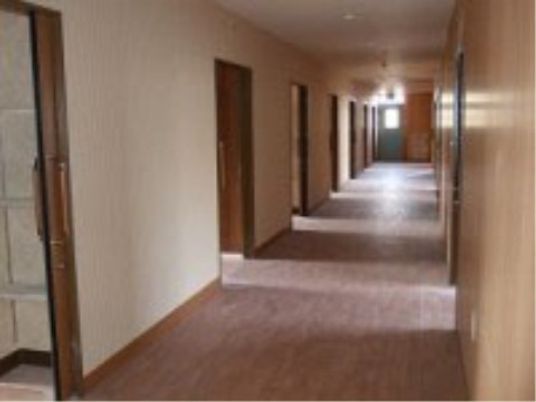 廊下の静かな風景