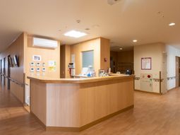 明るい受付エリア