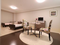 明るく広々とした居室空間